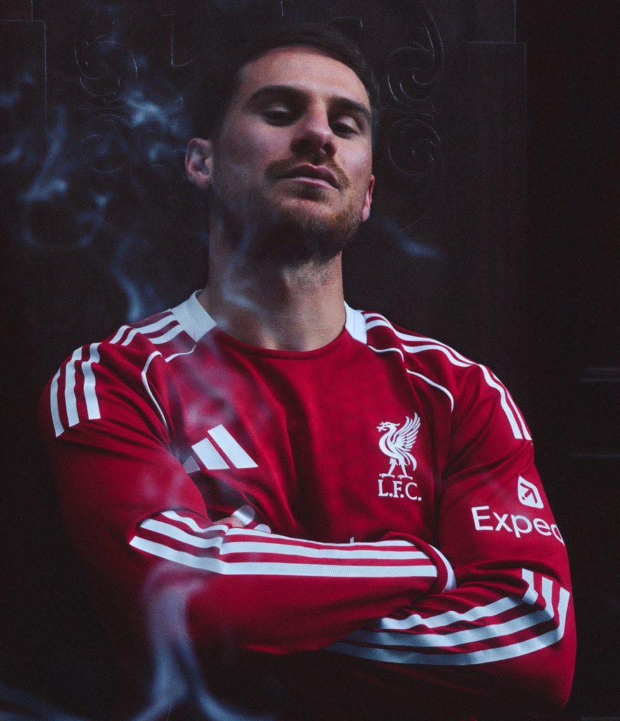 Liverpool’s new kit. Definition of COLD. 🥶❄️
